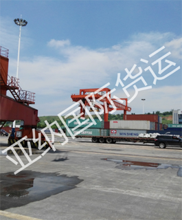 长江集装箱码头运输